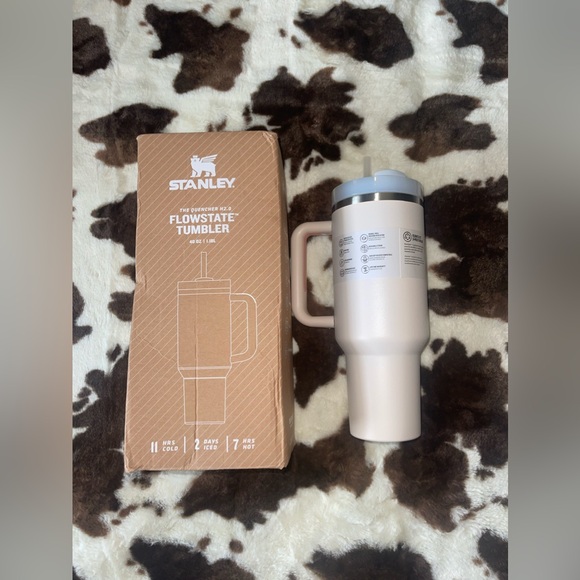 Stanley - Picture 3 of 4